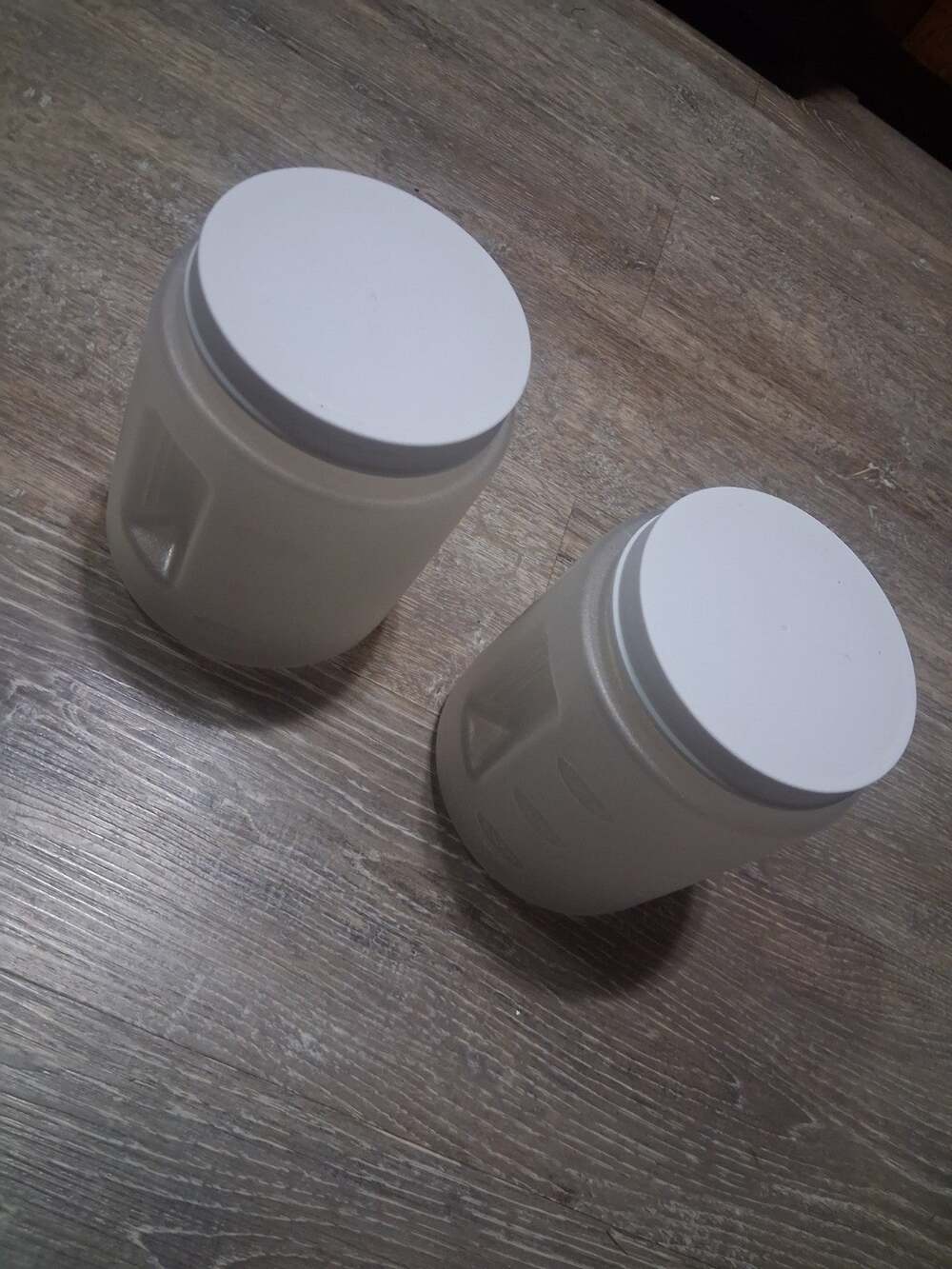 United Solutions 2 Quart Canisters